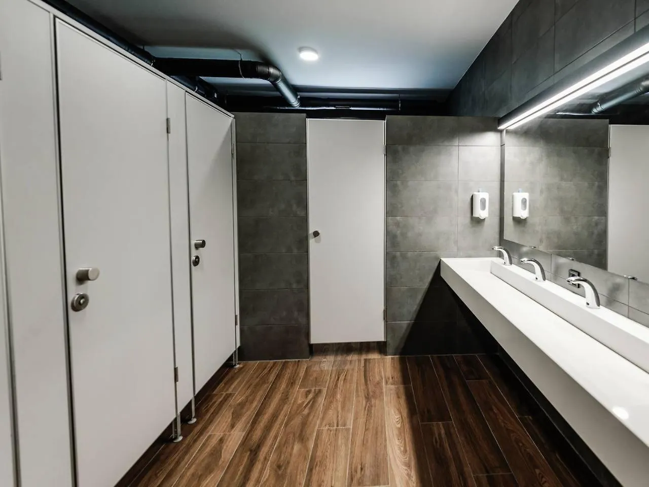 Nesvit Hotel Kyiv