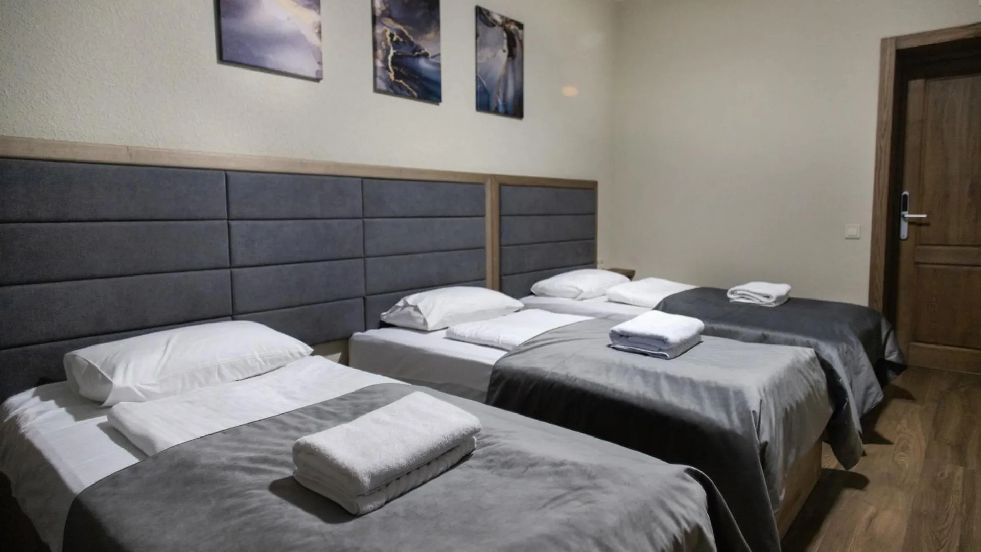 קייב Nesvit Hotel 0*,  אוקראינה